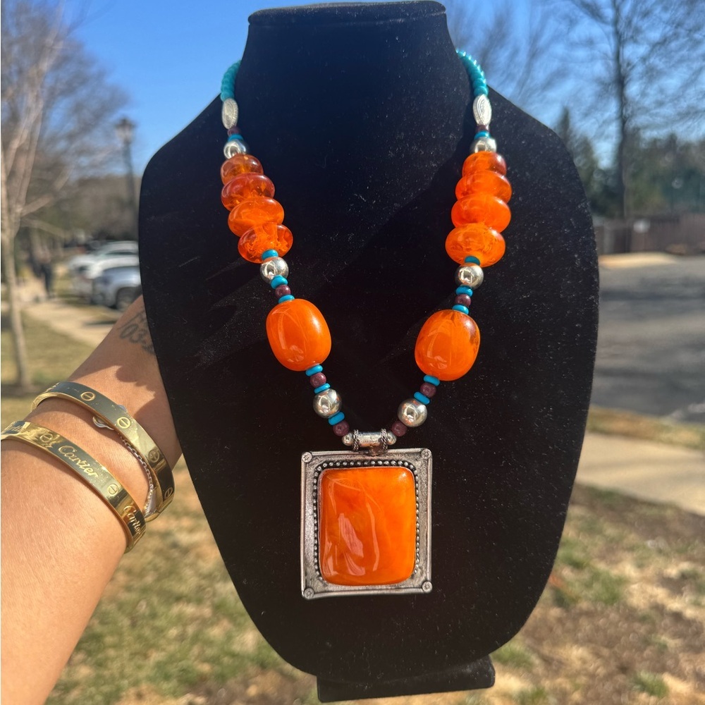 COPY - ALLY STATEMENT NECKLACE - Picture 3 of 6